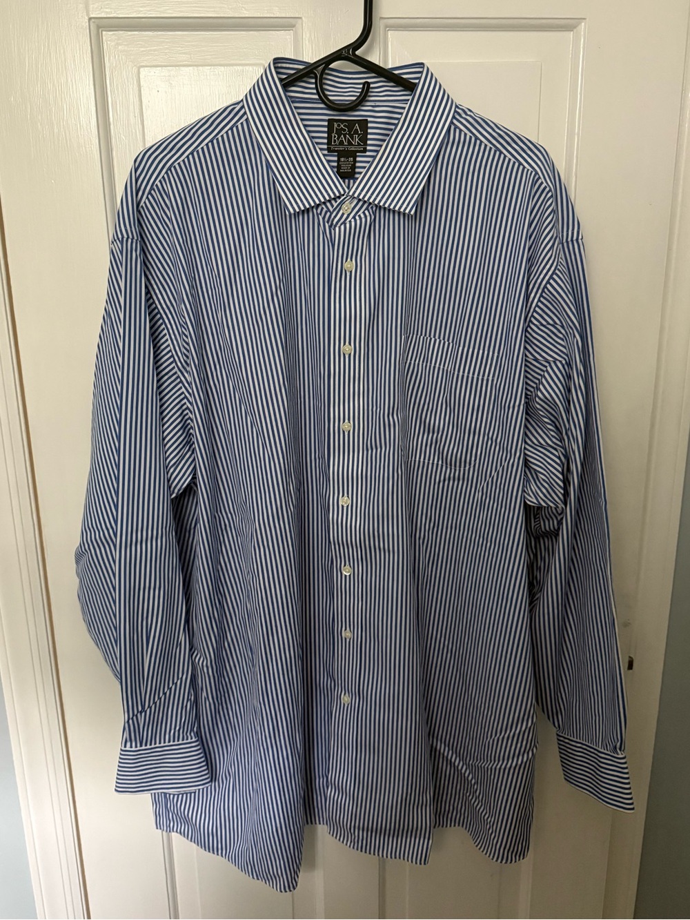 JOS A BANK travelers collection dress shirt